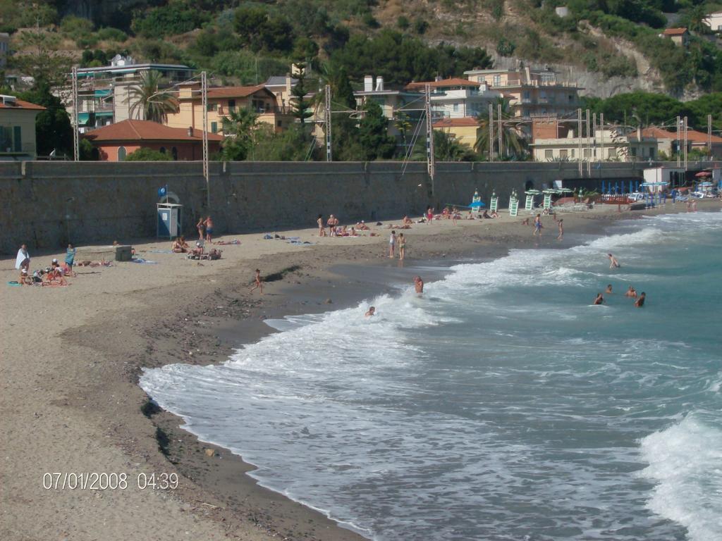 Residence Dei Fiori Bordighera Exterior foto