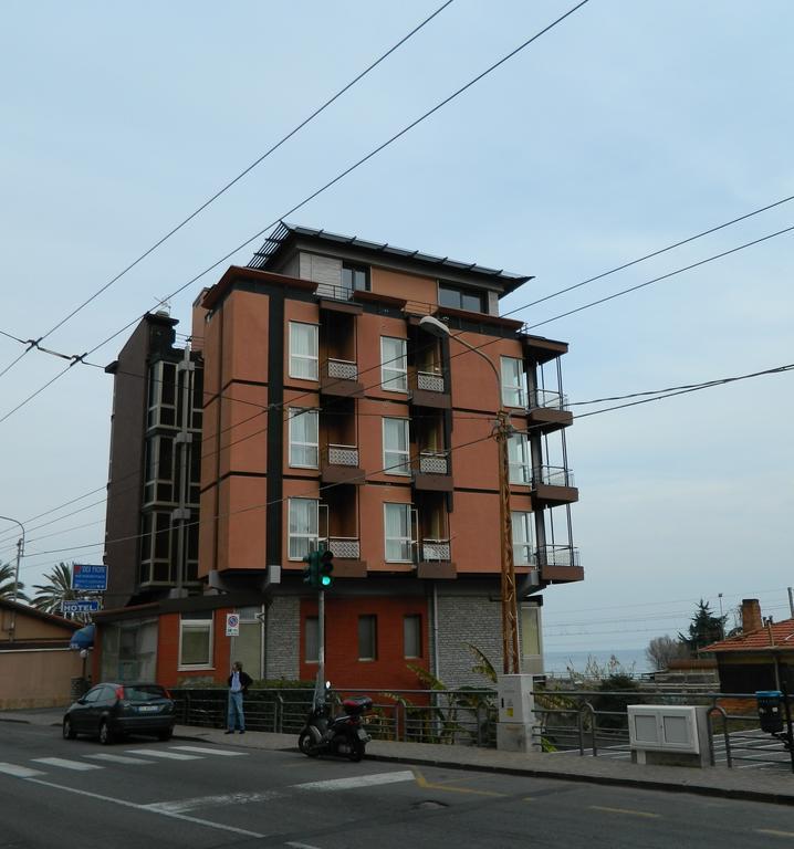 Residence Dei Fiori Bordighera Exterior foto